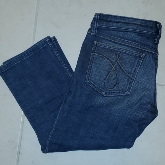 Juicy Couture Women's Capri denim Fitted Jeans. 27 - Picture 5 of 13